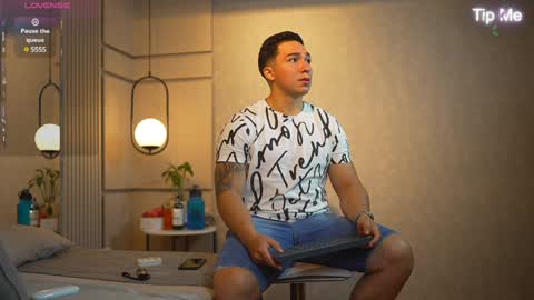 hunk_ryan online show from January 2025 02:35:02 PM