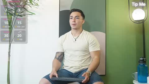 hunk_ryan online show from February 2025 12:48:01 PM