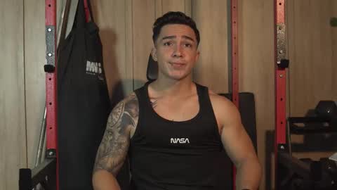 hunk_ryan online show from October 2025 12:35:01 PM