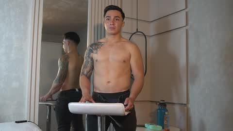 hunk_ryan online show from October 2025 01:11:01 PM