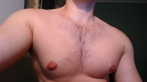 Snapshot of hunkyneighbor chatting on December 2024 05:10:02 AM leo online show from December 2024 05:10:02 AM