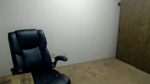 Snapshot of hunter_jayden7 chatting on June 2026 02:40:02 AM TypsyT7 online show from June 2026 02:40:02 AM