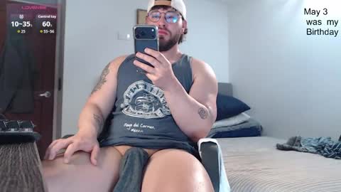 Snapshot of hunter_of_mn chatting on May 2026 10:54:02 AM online show from May 2026 10:54:02 AM