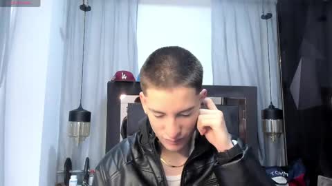 hunterheat_ online show from April 2026 11:59:02 AM