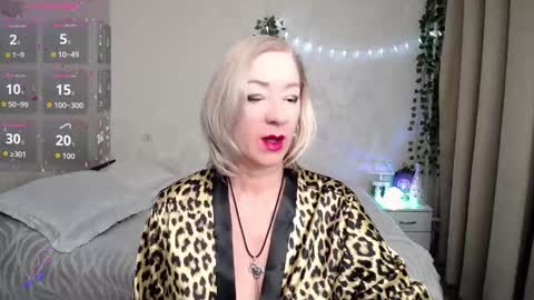 Irena online show from December 2025 10:41:02 PM