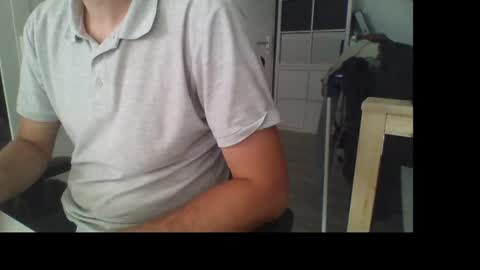 Snapshot of hunting_007 chatting on July 2026 08:01:02 AM hunting_007 online show from July 2026 08:01:02 AM