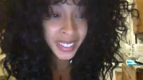 Snapshot of hunyybunz chatting on December 2024 12:55:02 AM Goddess Hunyy online show from December 2024 12:55:02 AM