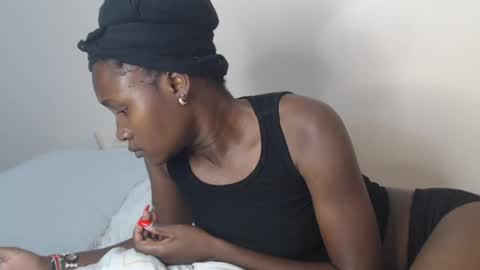 Snapshot of hyacinth_b chatting on July 2026 01:30:01 PM hyacinth_b online show from July 2026 01:30:01 PM