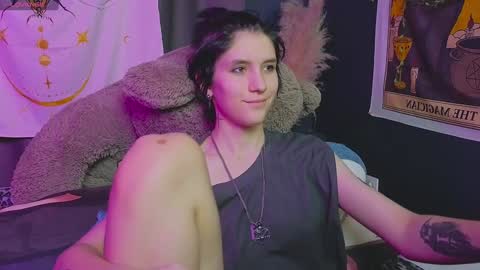 Snapshot of hyeon_jin chatting on January 2025 04:23:02 AM Hyeon Jin online show from January 2025 04:23:02 AM