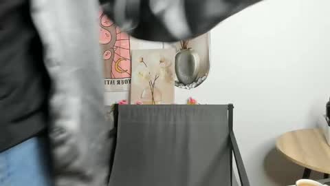 hyper_muse online show from March 2026 12:05:01 PM