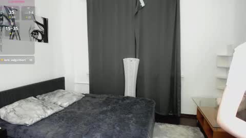 Kate online show from October 2025 01:51:02 PM