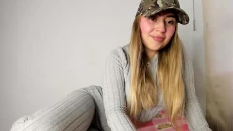 Snapshot of hyunjooo chatting on September 2025 05:14:02 PM Hyun Joo online show from September 2025 05:14:02 PM