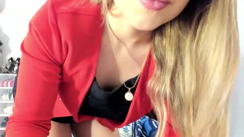 Snapshot of hyunjooo chatting on October 2025 09:06:01 PM Hyun Joo online show from October 2025 09:06:01 PM