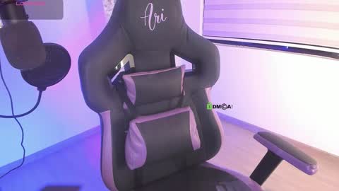 Snapshot of i_am_ari chatting on March 2026 01:43:02 AM Ari online show from March 2026 01:43:02 AM