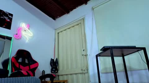 kelvis online show from April 2026 02:15:02 AM