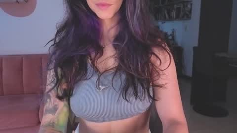 Snapshot of i_cant_believe_its_you chatting on April 2026 01:20:02 PM Lana Banana online show from April 2026 01:20:02 PM