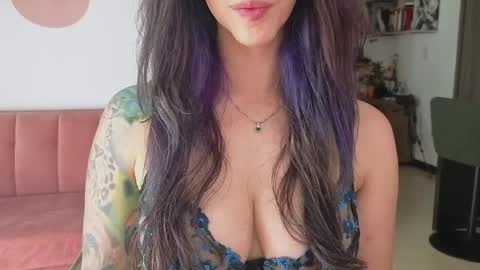 Snapshot of i_cant_believe_its_you chatting on April 2026 09:24:01 PM Lana Banana online show from April 2026 09:24:01 PM