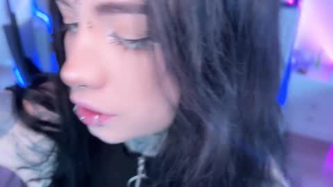 Asya  online show from November 2025 09:22:01 AM