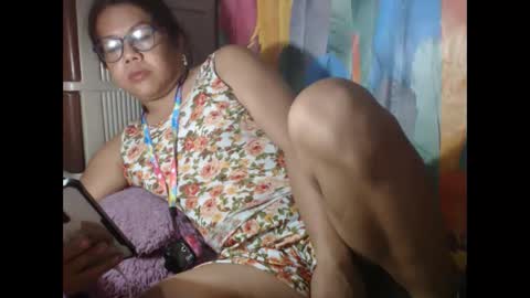 Snapshot of i_drain_u_bitch chatting on January 2025 02:43:01 AM jamaeca online show from January 2025 02:43:01 AM