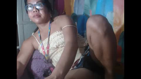 Snapshot of i_drain_u_bitch chatting on January 2025 10:22:01 AM jamaeca online show from January 2025 10:22:01 AM
