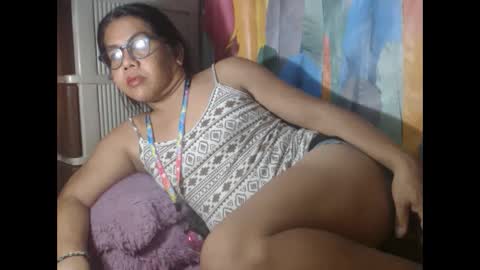 Snapshot of i_drain_u_bitch chatting on January 2025 11:04:02 AM jamaeca online show from January 2025 11:04:02 AM