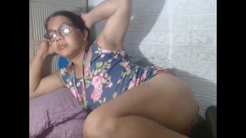 Snapshot of i_drain_u_bitch chatting on January 2025 12:24:01 PM jamaeca online show from January 2025 12:24:01 PM