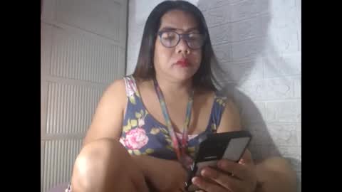Snapshot of i_drain_u_bitch chatting on February 2025 12:30:02 AM jamaeca online show from February 2025 12:30:02 AM
