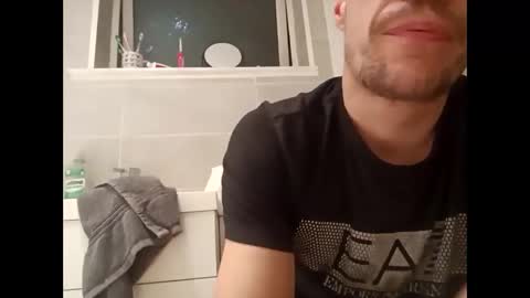 Snapshot of i_obey_all_orders chatting on March 2025 01:14:02 AM Sub male uk online show from March 2025 01:14:02 AM