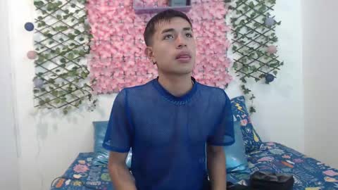 iam_lukas__ online show from September 2025 04:01:01 AM