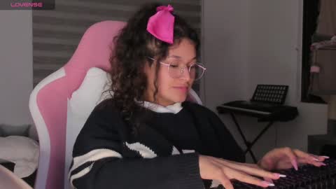 Snapshot of iam_nikki chatting on January 2025 08:03:01 AM On instagram Imm  NikkiHelp me reach 100 likes online show from January 2025 08:03:01 AM