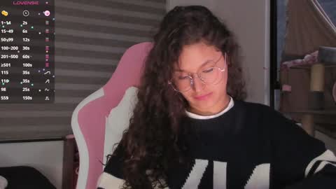 Snapshot of iam_nikki chatting on January 2025 11:03:02 AM On instagram Imm  NikkiHelp me reach 100 likes online show from January 2025 11:03:02 AM