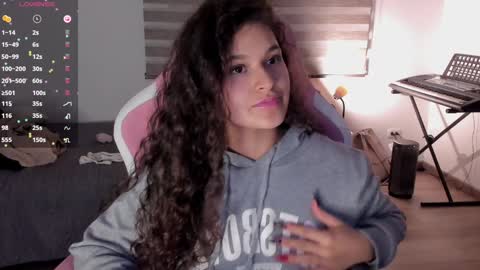 Snapshot of iam_nikki chatting on January 2025 04:28:01 AM On instagram Imm  NikkiHelp me reach 100 likes online show from January 2025 04:28:01 AM