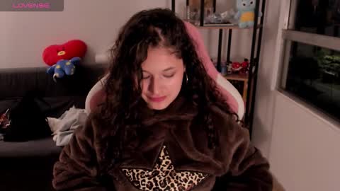 Snapshot of iam_nikki chatting on February 2026 08:32:01 AM On instagram Imm NikkiHelp me reach 100 likes online show from February 2026 08:32:01 AM