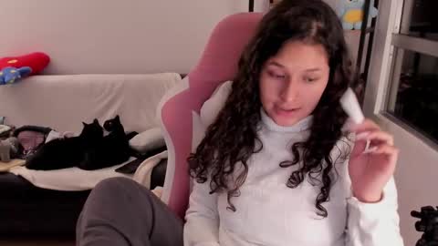 Snapshot of iam_nikki chatting on February 2026 08:05:02 AM On instagram Imm NikkiHelp me reach 100 likes online show from February 2026 08:05:02 AM