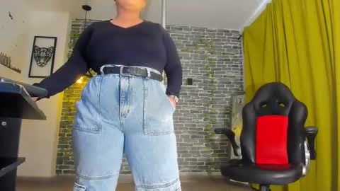 Samy   online show from February 2025 06:11:01 PM