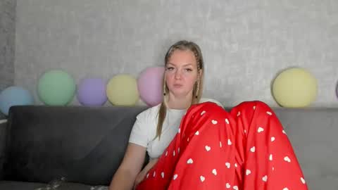 Venus online show from October 2025 04:49:01 AM