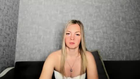 Snapshot of iam_venus chatting on April 2026 05:11:01 PM Venus online show from April 2026 05:11:01 PM