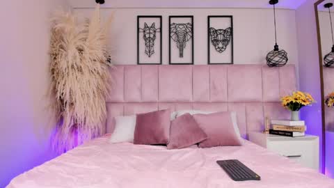 Snapshot of iam_yuls chatting on April 2026 03:17:02 AM iam_yuls online show from April 2026 03:17:02 AM