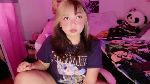 Snapshot of iam_zoechan chatting on May 2026 09:09:02 PM Zoe 3 online show from May 2026 09:09:02 PM