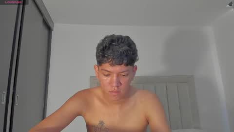 Snapshot of iamjulian_ chatting on May 2026 12:54:02 PM Juliiiiian online show from May 2026 12:54:02 PM