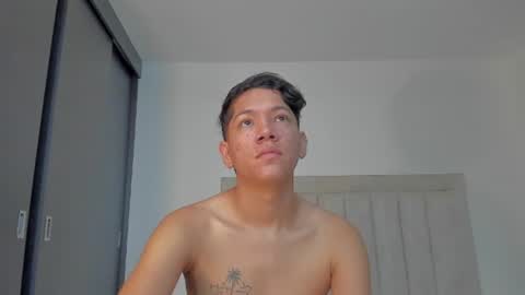 Snapshot of iamjulian_ chatting on June 2026 11:09:02 AM Juliiiiian online show from June 2026 11:09:02 AM