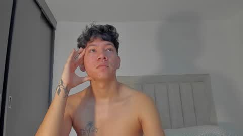 Snapshot of iamjulian_ chatting on July 2026 11:15:01 AM Juliiiiian online show from July 2026 11:15:01 AM