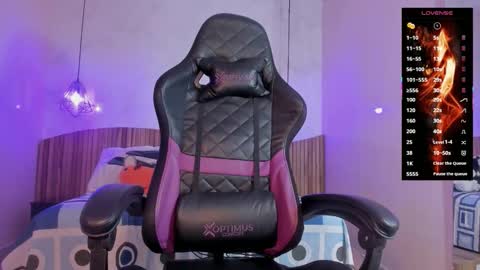 Nayuta online show from November 2025 07:48:02 PM