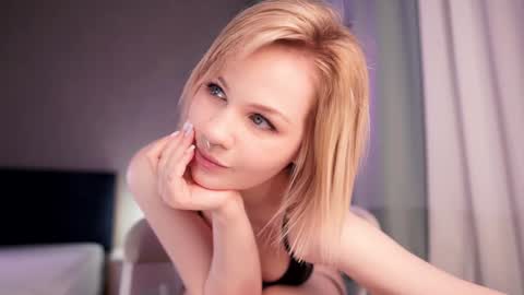 Nina  online show from January 2025 05:59:01 PM