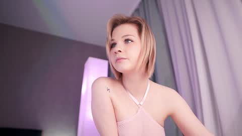 Nina  online show from January 2025 05:30:02 PM