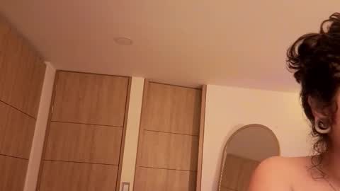 Nyxy online show from February 2026 11:03:02 AM