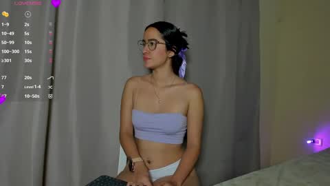 Snapshot of iamvio chatting on March 2025 11:17:01 AM Violeta online show from March 2025 11:17:01 AM