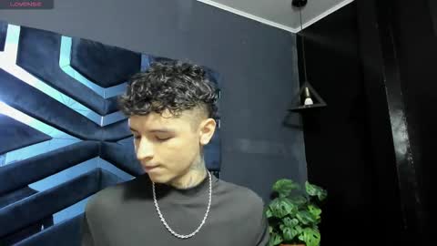 IAN CASTILLO online show from January 2026 11:15:02 AM