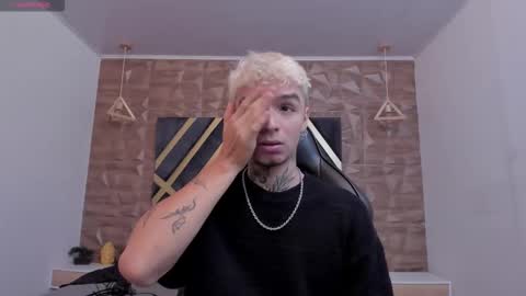 IAN CASTILLO online show from February 2026 11:24:01 AM