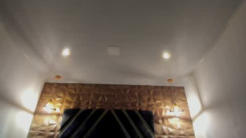 IAN CASTILLO online show from April 2026 11:10:02 AM